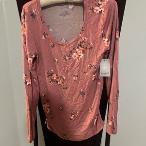 a:glow maternity Dusty Rose Floral Scoop Neck Long Sleeve Tee